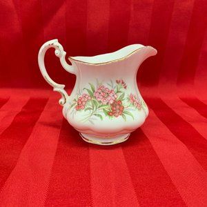 Paragon Fine Bone China England Creamer Flowers Sw
